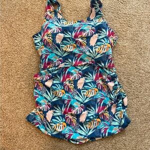 Latched Mama Nursing and Maternity tankini top